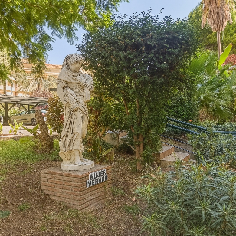 780